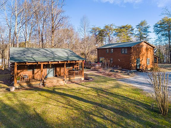 2nd image of 104 Wayside Ln