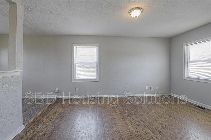 10100 Hardesty Ave, Kansas City, MO 64137 Zillow