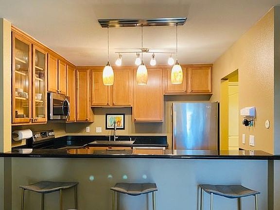 4th image of 3030 Suncrest Dr Unit 901