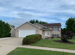 202 Jefferson Ct NE, Racine, MN 55967