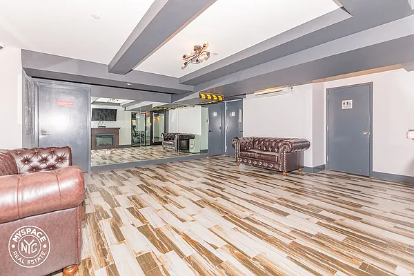 Rented by MySpaceNYC | media 78