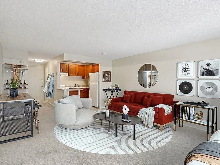 Princeton Green Apartments — Photo 17