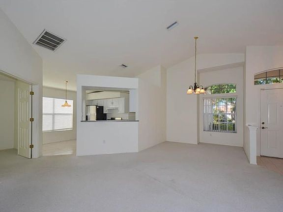 5th image of 725 Lighthouse Dr