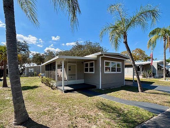 4th image of 2951 Vine Ln