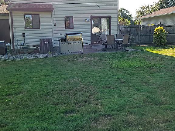 3rd image of 4889 Jody Lynn Dr