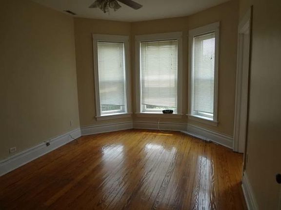 3rd image of 2322 W Huron St #1F