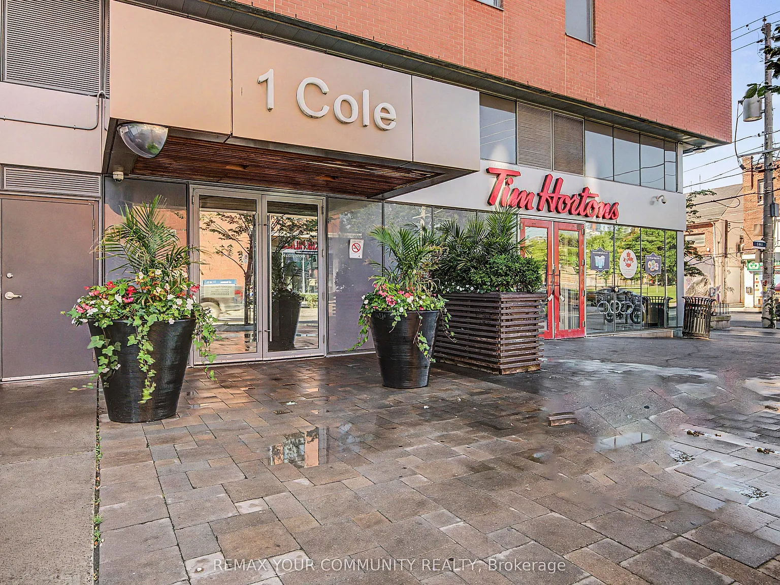 2 bed, $2,500 — Photo 2