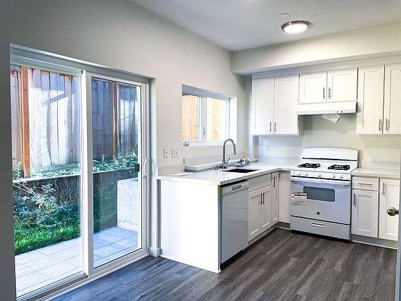 4th image of 4041 7th Ave NE #16806575