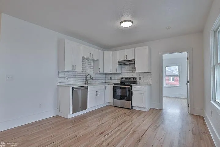 1154 Northampton St #3 — Photo 7