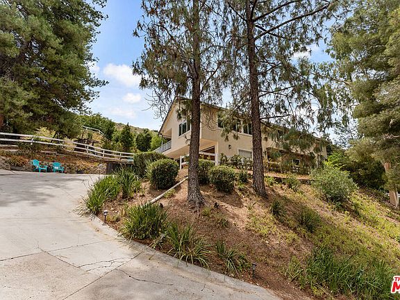 3rd image of 200 Bell Canyon Road