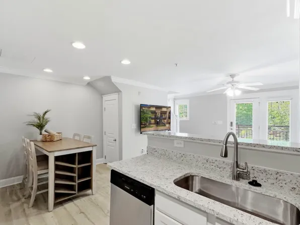 3825 Cherokee Woods Way, Knoxville, TN