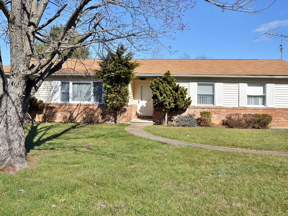 1st image of 164 Bailey Dr