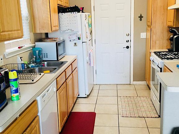 Lots of storage and counter space 