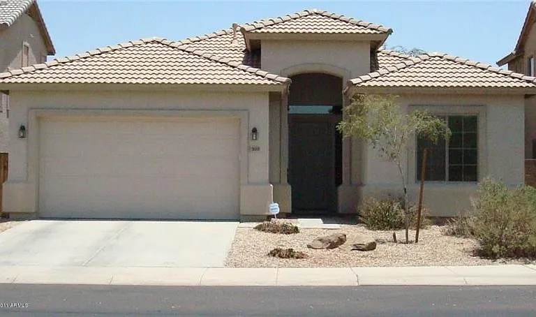 20489 N Santa Cruz Dr — Photo 1