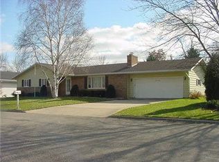 712 Rogers St, Fort Atkinson, WI 53538