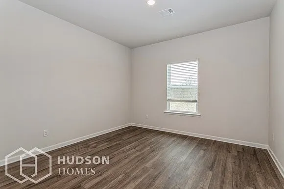 1270 Fendt Dr — Photo 10