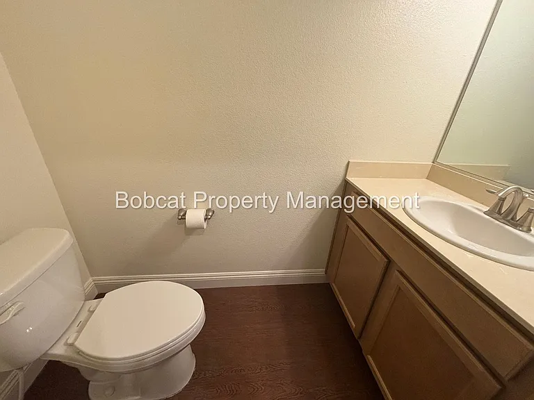1312 Saltern Dr — Photo 4