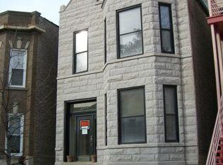 1322 W Barry Ave #1, Chicago, IL 60657