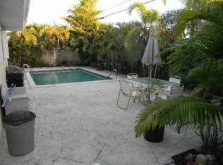 9480 Holiday Rd, Cutler Bay, FL 33157