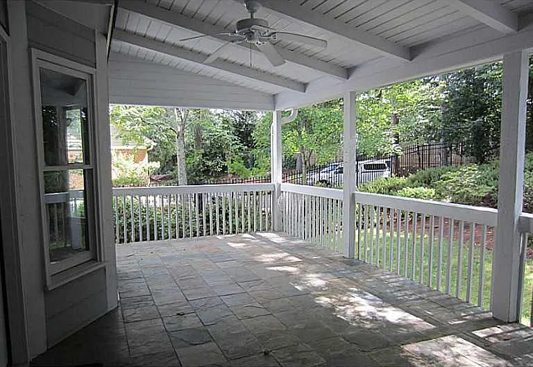 4785 Hampton Lake Dr — Photo 15
