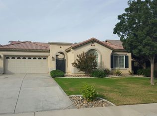 10704 Arden Villa Dr, Bakersfield, CA 93311