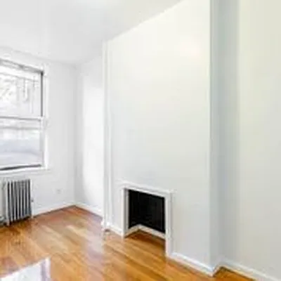 Rented by Bond New York | media 18