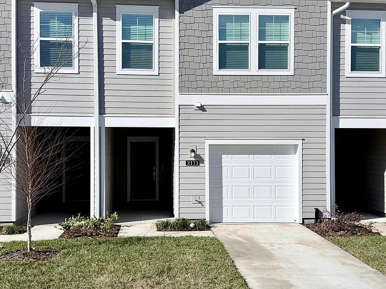 2113 Windward Cay Ln — Photo 2