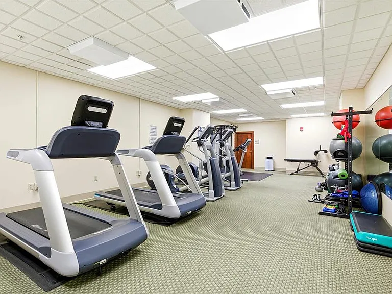 360 W Washington Ave #1001 — Photo 35