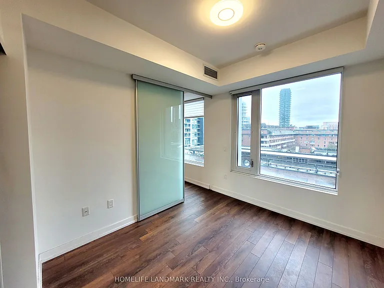 158 Front St E #623 — Photo 18