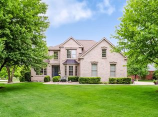 896 Silverleaf Dr, Greenwood, IN 46143