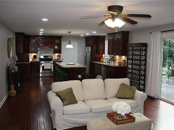 5th image of 7201 Fawn Willow Ct