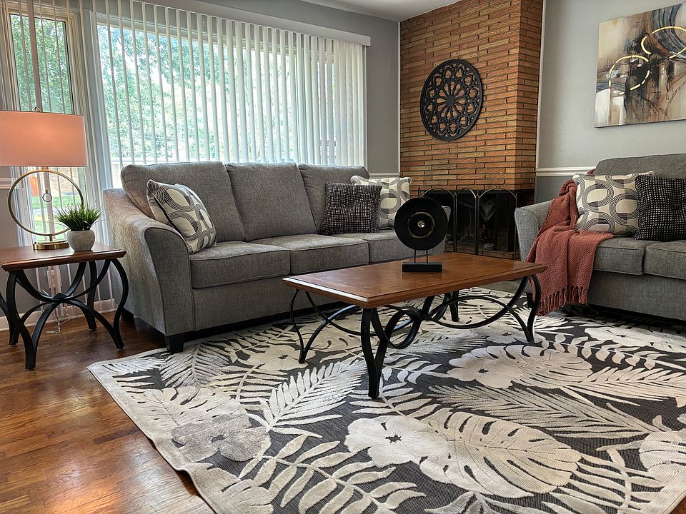 1st image of 194 Brownway