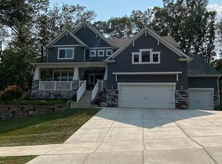 915 Lillian Russell Ct, Crown Point, IN 46307