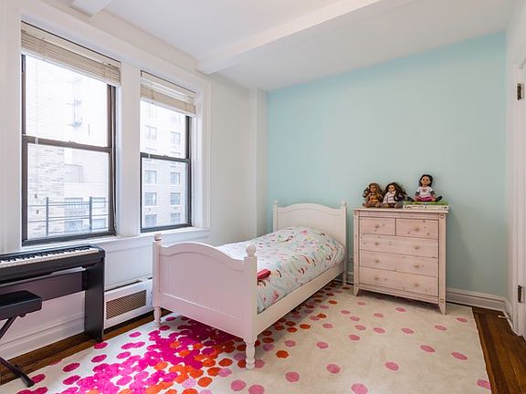 4th image of 119 E 84th St APT 6C