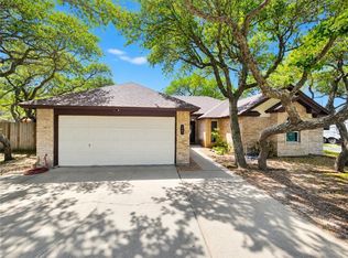 1402 S Saunders St, Aransas Pass, TX 78336