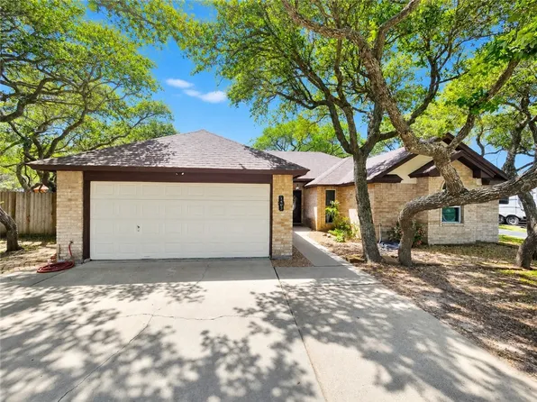 1402 S Saunders St, Aransas Pass, TX 78336