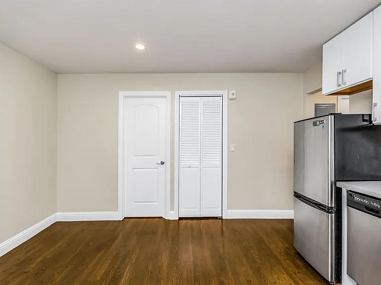 2385 Folsom — Photo 19