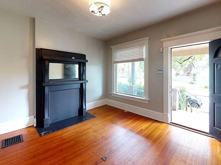 74 Euclid Ave — Photo 4