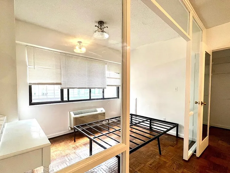 2141 I St NW #410 — Photo 4
