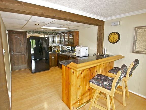 Basement Kitchen and Bar