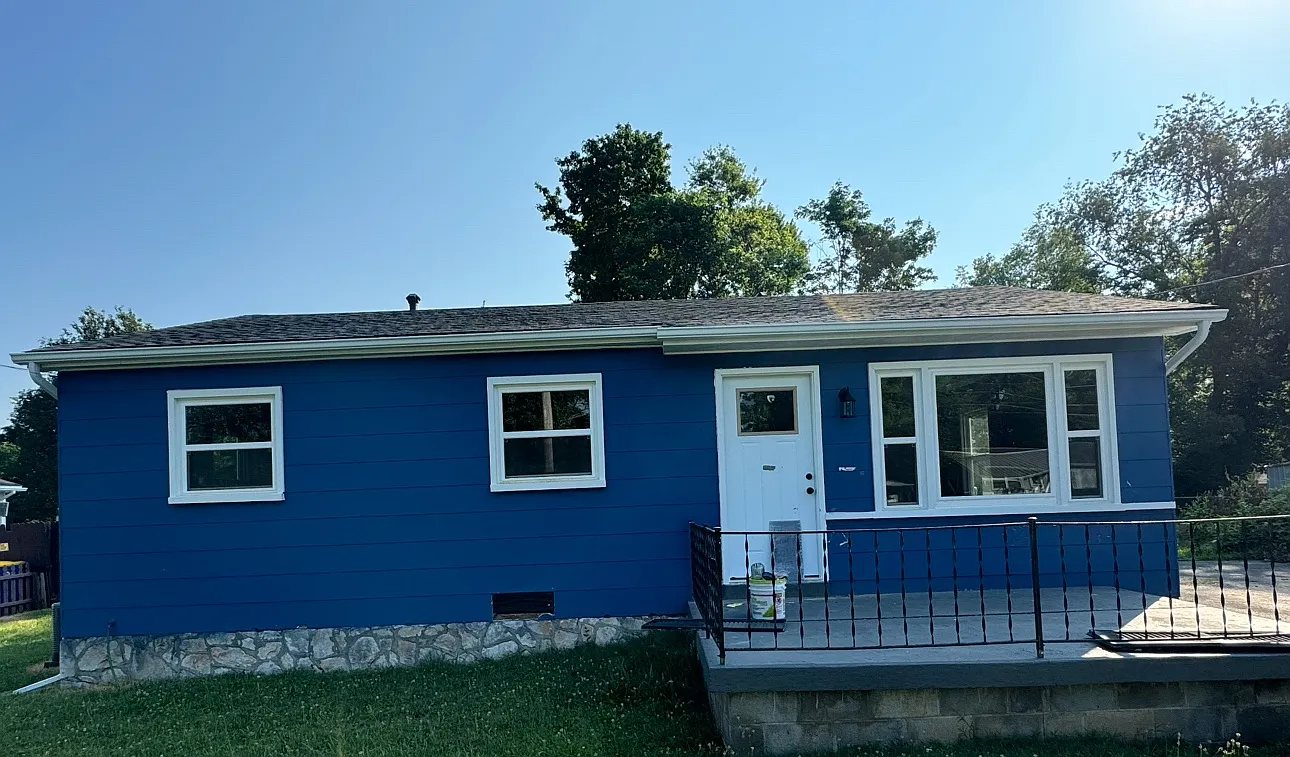 414 Gary Ave — Photo 2