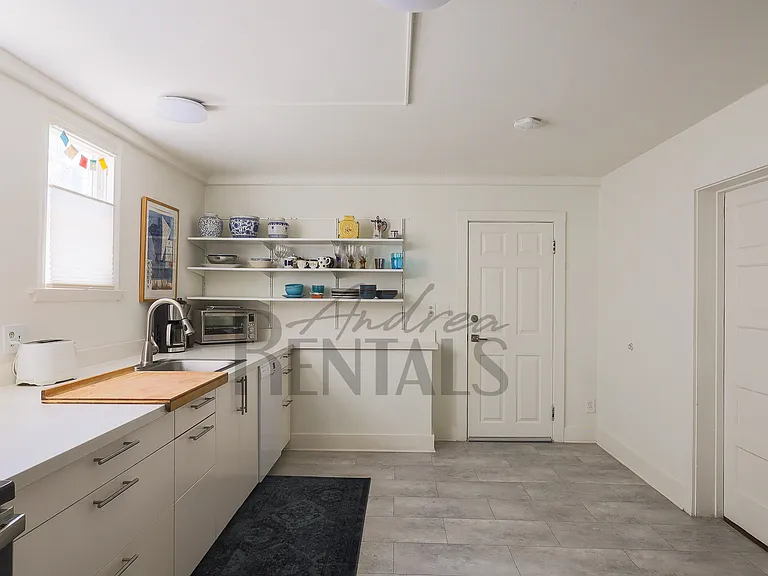 87 1/2 Linda Ave — Photo 10