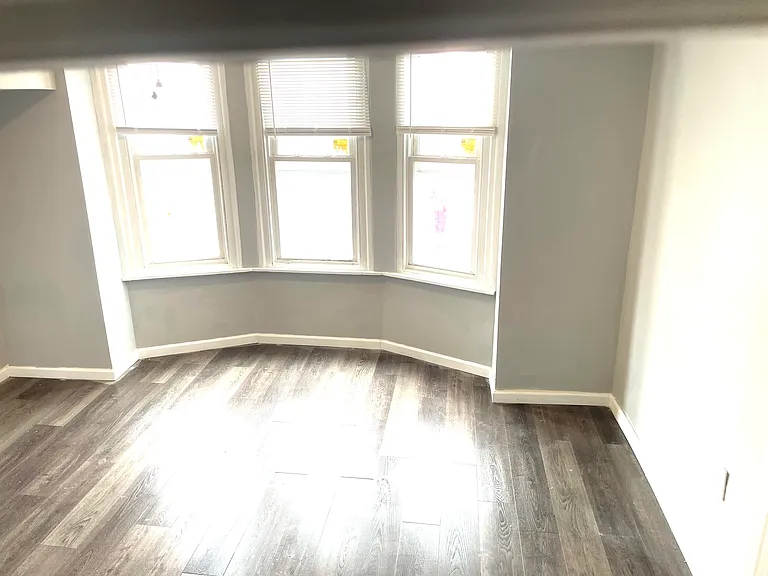 2422 Wharton St — Photo 13