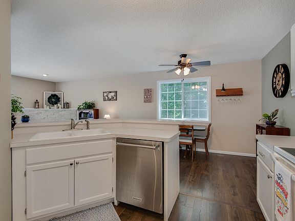 5th image of 362 Gironde Ct
