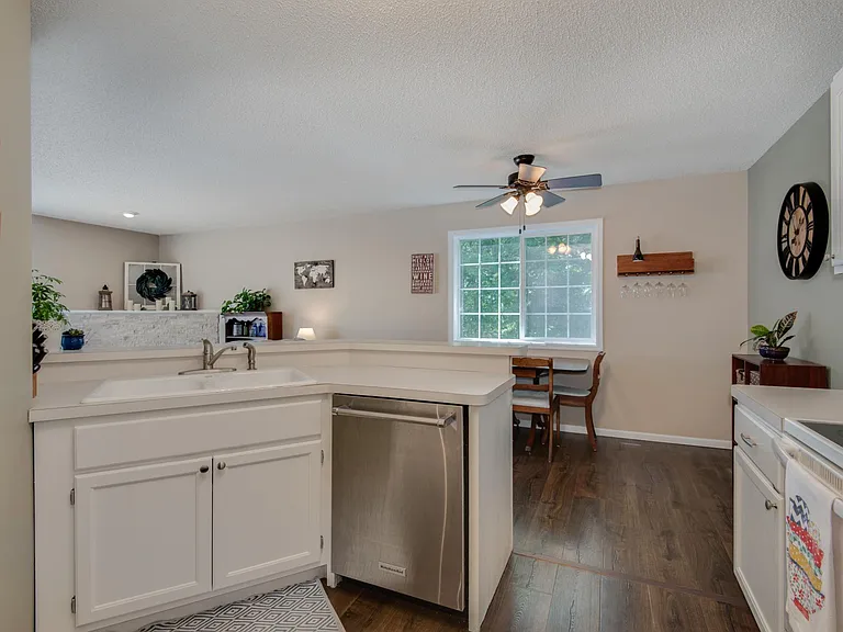 362 Gironde Ct — Photo 5