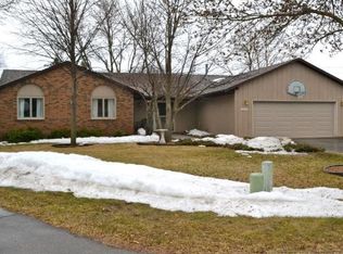 3029 Mary Ct N, Maplewood, MN 55109