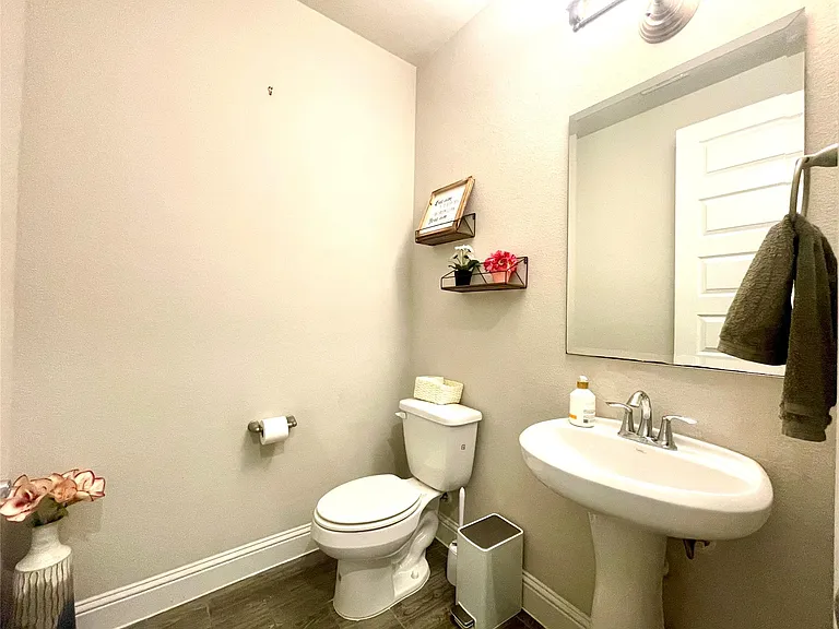 6829 Brindisi Pl — Photo 29