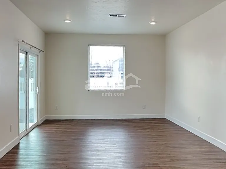 5032 W Milliron Dr — Photo 6