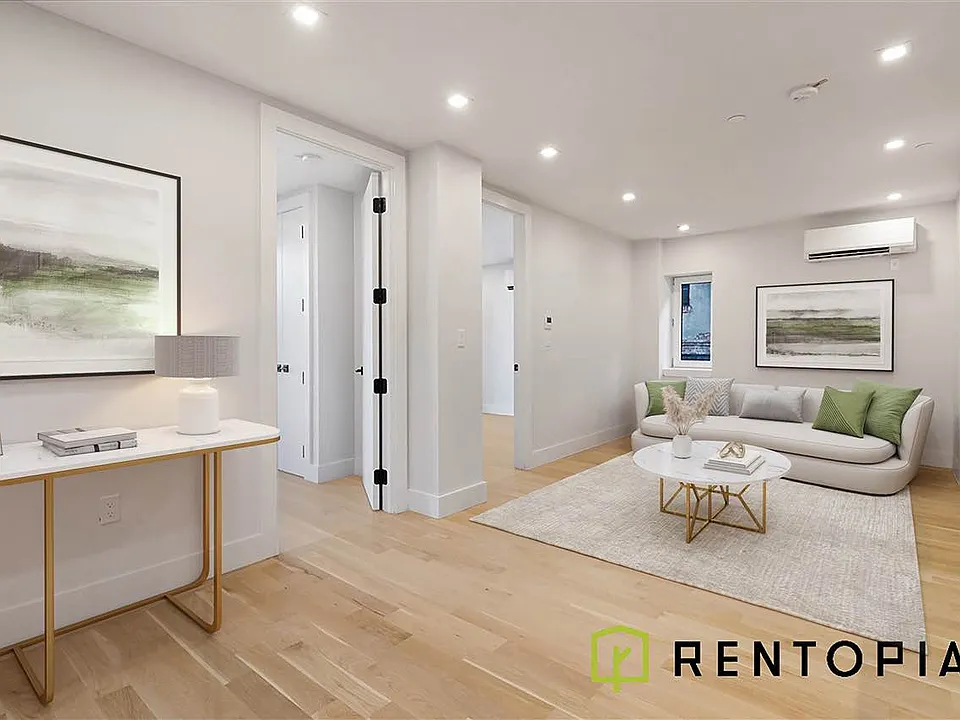 322 Graham Ave #2H