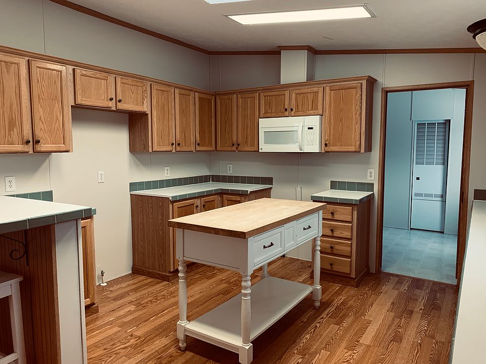 1st image of 456 Saddle Dr